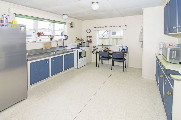 Photo of property in 23 Ames Street, Paekakariki, 5034