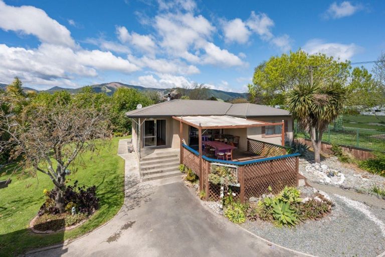 Photo of property in 283 Seaview Road, Stoke, Nelson, 7011