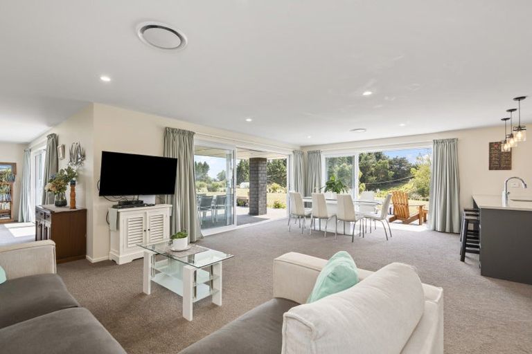 Photo of property in 541 Stoney Creek Road, Kelvin Grove, Palmerston North, 4470
