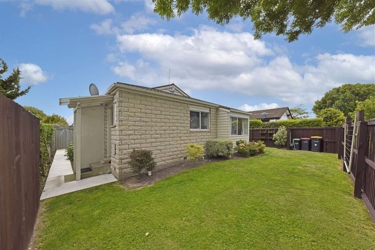 Photo of property in 20 Heaphy Place, Casebrook, Christchurch, 8051
