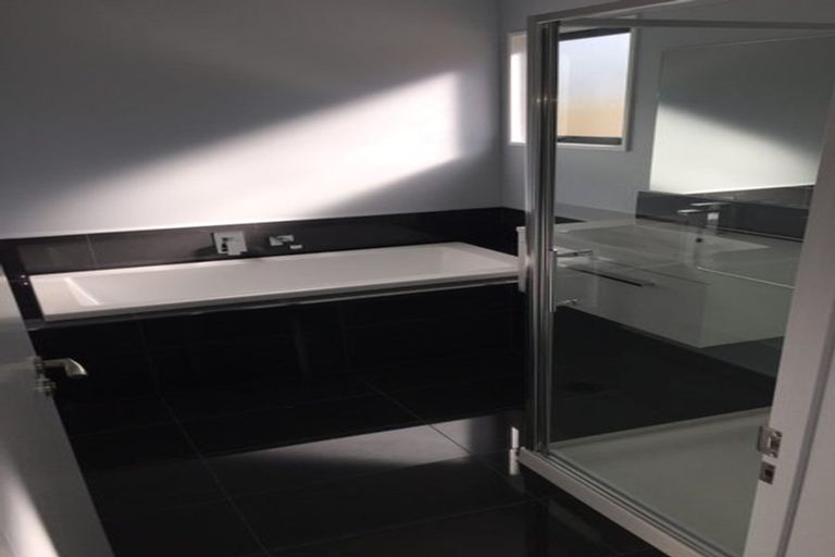 Photo of property in 63 Faringdon Boulevard, Rolleston, 7615