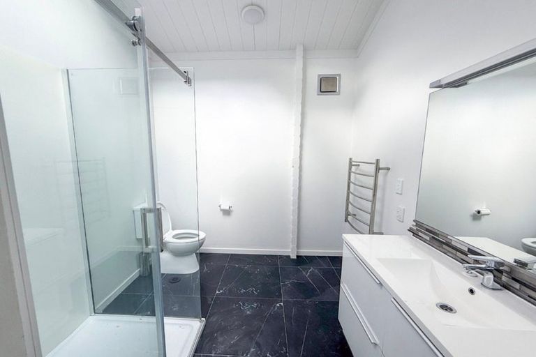 Photo of property in 1 Ngahere Views, Orewa, 0931