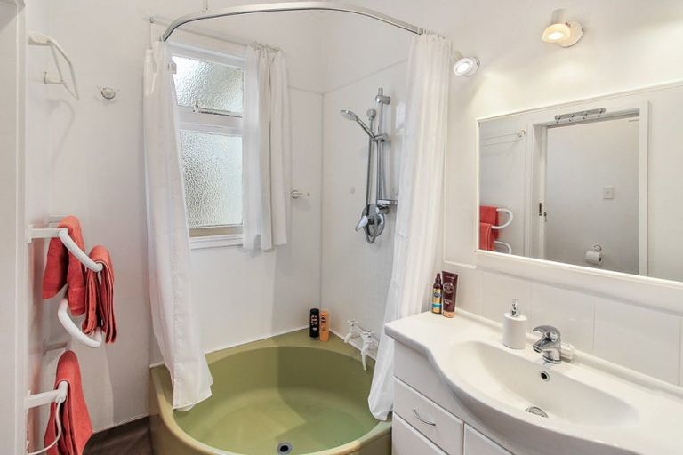 Photo of property in 78 Churchill Avenue, Hokowhitu, Palmerston North, 4410