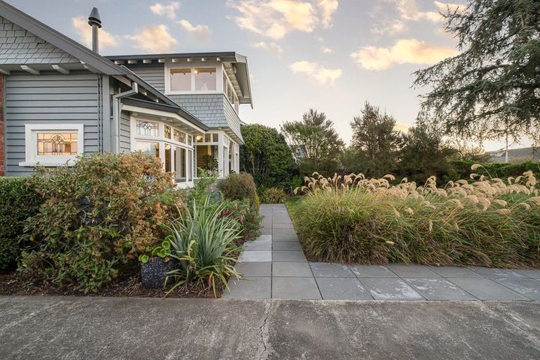 Photo of property in 86 Saint Martins Road, Saint Martins, Christchurch, 8022