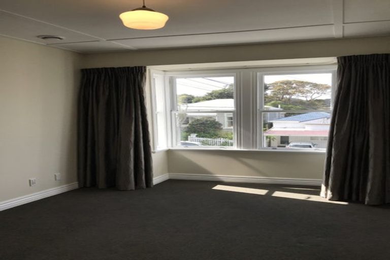 Photo of property in 74 Wright Street, Mount Cook, Wellington, 6021