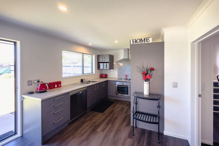 Photo of property in 39 Vivian Street, Burwood, Christchurch, 8083