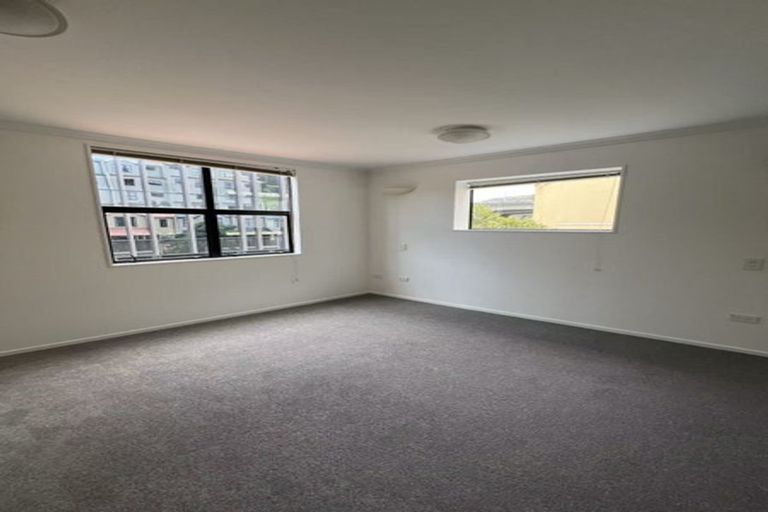 Photo of property in 25 Ballantrae Place, Thorndon, Wellington, 6011