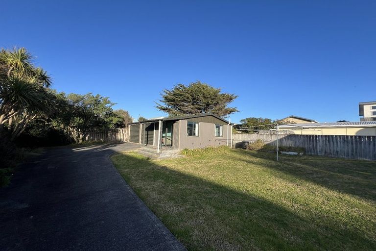 Photo of property in 66 Park Avenue, Waitarere Beach, Levin, 5510