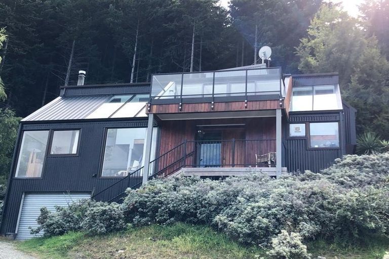 Photo of property in 39 Arawata Terrace, Fernhill, Queenstown, 9300