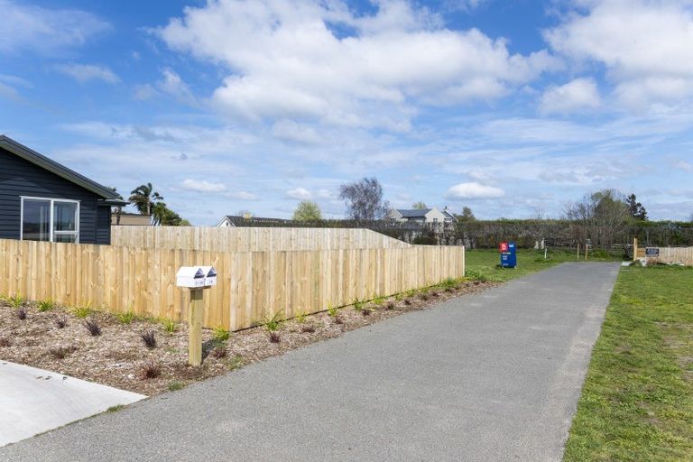 Photo of property in 10 Allan Avenue, Makauri, 4071