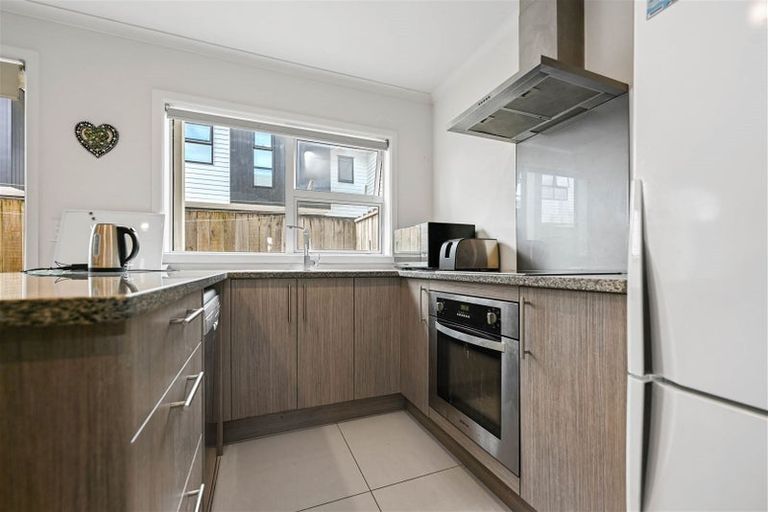 Photo of property in 72u5 Carrington Avenue, Silverdale, Hamilton, 3216