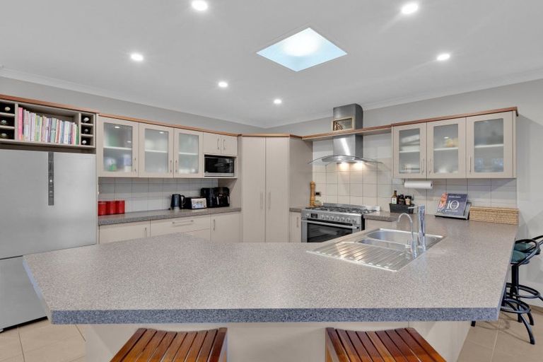Photo of property in 18 Connor Court, Huntington, Hamilton, 3210