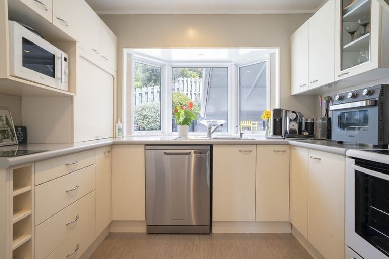 Photo of property in 65 Churton Drive, Churton Park, Wellington, 6037