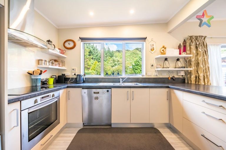 Photo of property in 33 Mcgowan Road, Wainuiomata, Lower Hutt, 5014