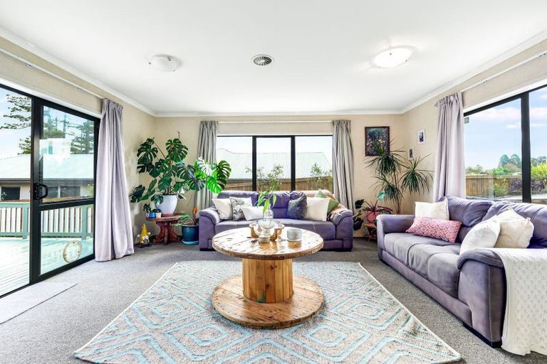 Photo of property in 24 Palm Grove Drive, Western Heights, Hamilton, 3200