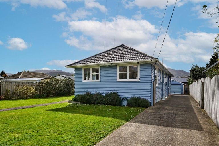 Photo of property in 3 Routley Crescent, Elderslea, Upper Hutt, 5018