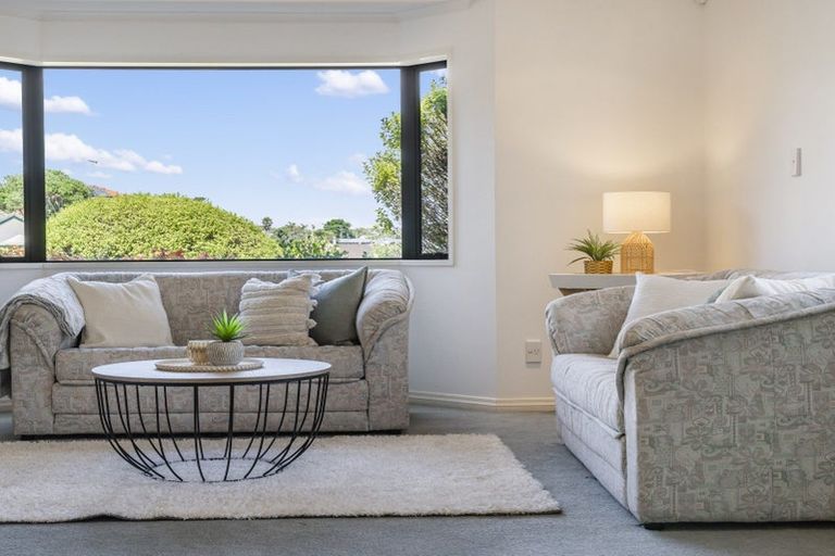 Photo of property in 31 Gilberd Place, Torbay, Auckland, 0630