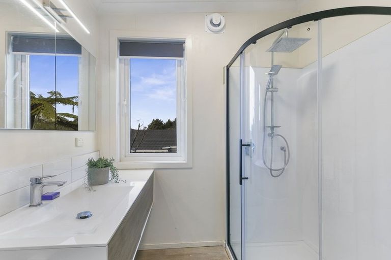 Photo of property in 23 Padnell Crescent, Paparangi, Wellington, 6037