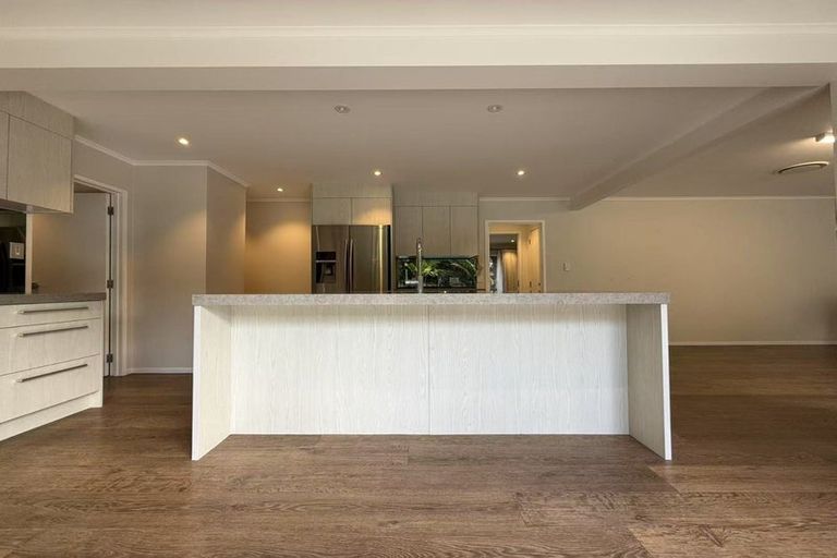 Photo of property in 26 Kingfisher Grove, Greenhithe, Auckland, 0632