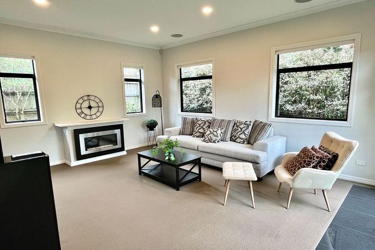 Photo of property in 13 Dressage Lane, Greenhithe, Auckland, 0632