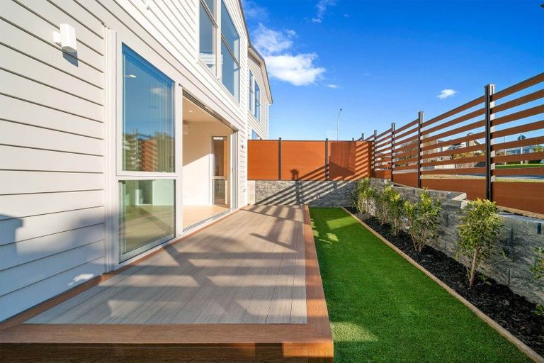 Photo of property in 1b Clematis Avenue, Murrays Bay, Auckland, 0630