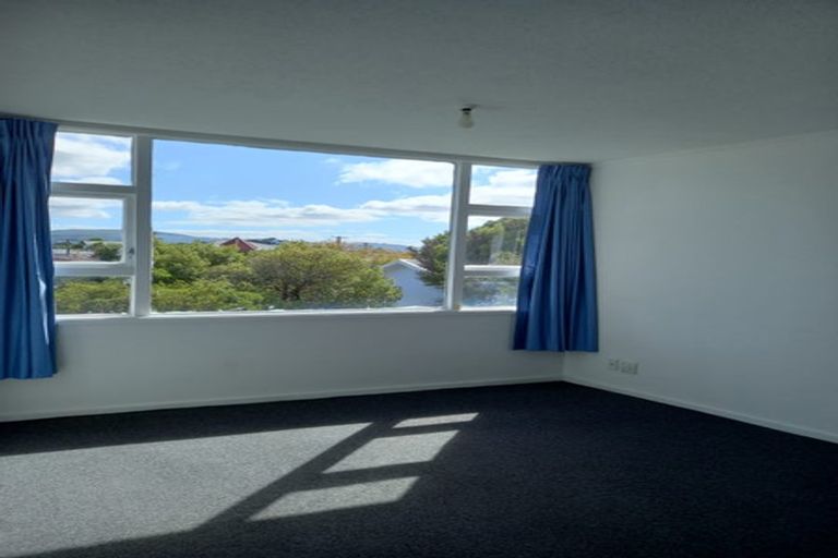 Photo of property in 19 Barber Grove, Moera, Lower Hutt, 5010