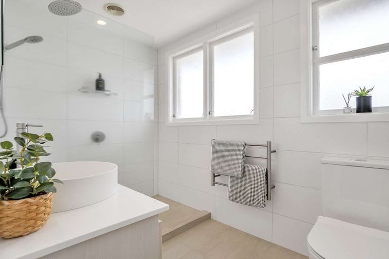 Photo of property in 30 Hall Road, Matua, Tauranga, 3110