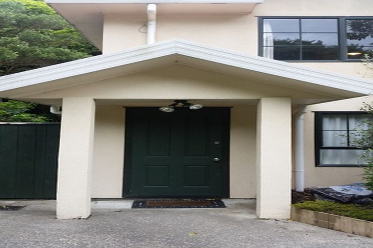 Photo of property in 16a Parsons Glen, Karori, Wellington, 6012