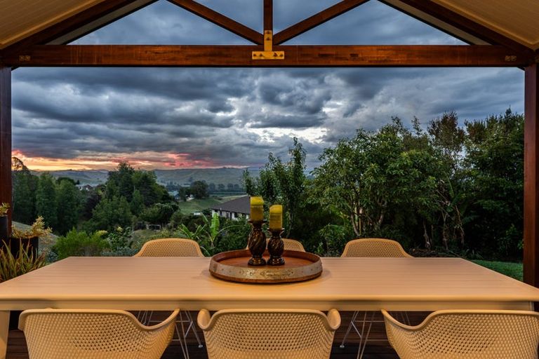 Photo of property in 10 Quarry Ridge, Poraiti, Napier, 4182