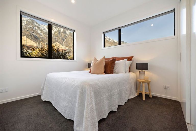 Photo of property in 13 Falconer Rise, Jacks Point, Queenstown, 9371