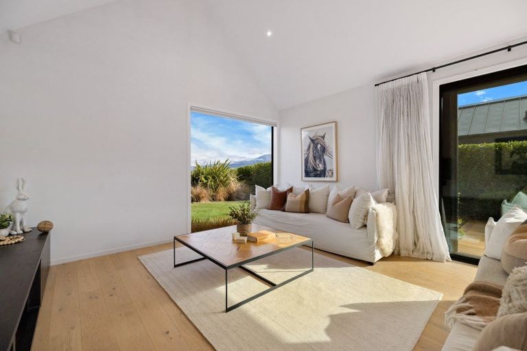 Photo of property in 1 Wanderer Lane, Jacks Point, Queenstown, 9371