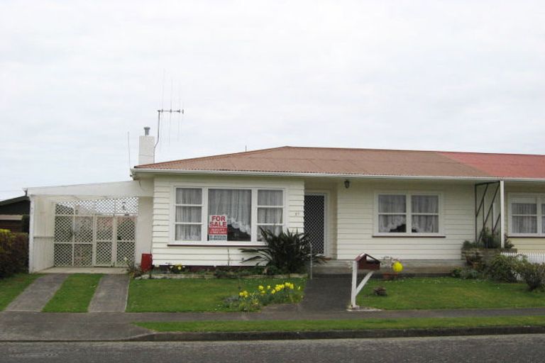 Photo of property in 37 Rugby Street, Levin, 5510