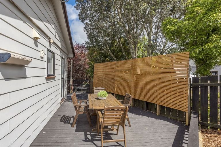 Photo of property in 23 Luckens Road, West Harbour, Auckland, 0618