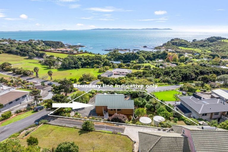 Photo of property in 18 Bay View Road, Cable Bay, 0420