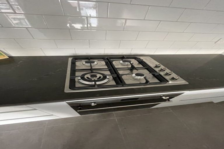 Photo of property in 145e The Parade, Island Bay, Wellington, 6023