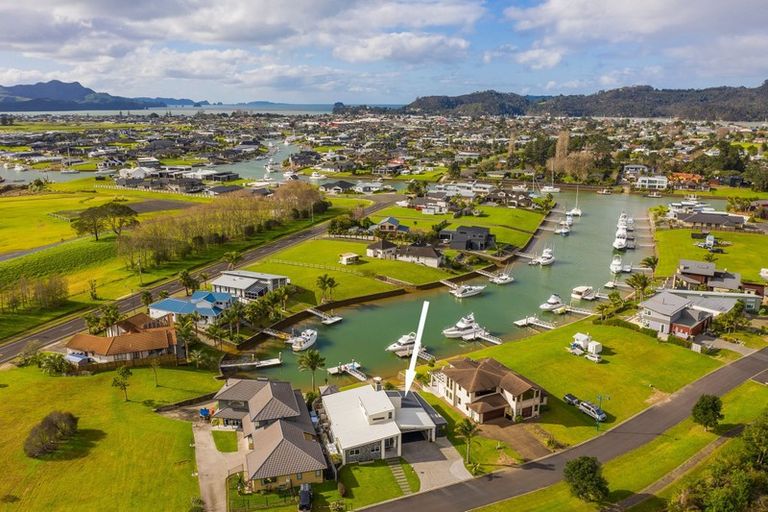 Photo of property in 8 Hei Esplanade, Whitianga, 3510