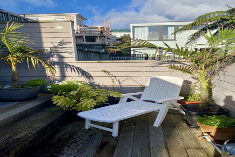 Photo of property in 22 Tanera Crescent, Brooklyn, Wellington, 6021