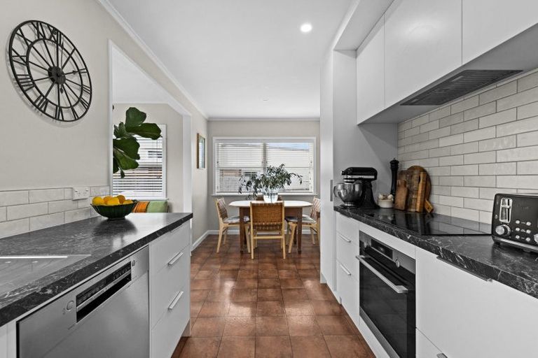 Photo of property in 2a Mckenzie Avenue, Marewa, Napier, 4110