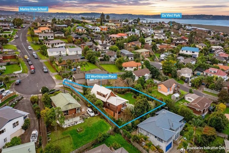 Photo of property in 22 Worthington Place, West Harbour, Auckland, 0618