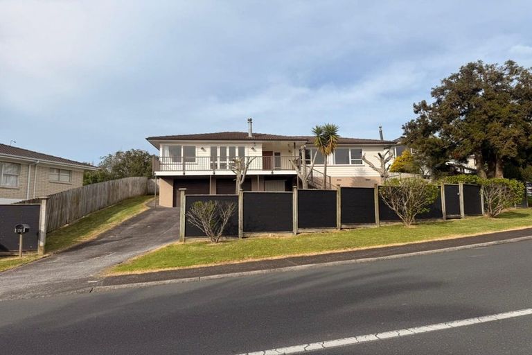 Photo of property in 28 Velma Road, Hillcrest, Auckland, 0627