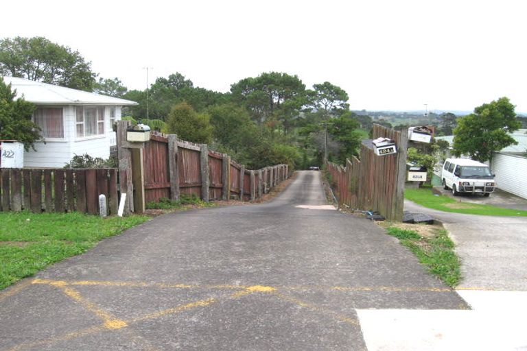 Photo of property in 424 Don Buck Road, Massey, Auckland, 0614