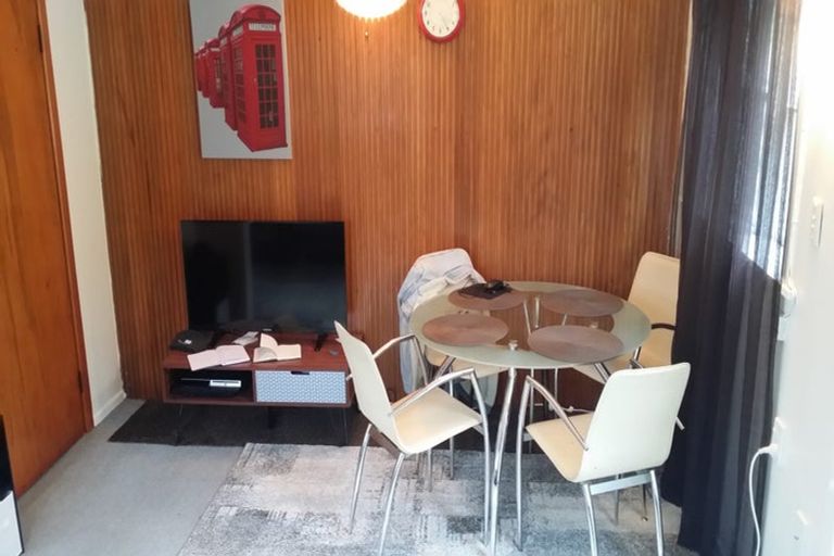 Photo of property in 75 Todman Street, Brooklyn, Wellington, 6021