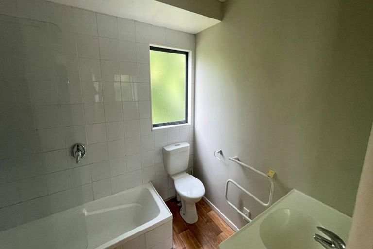 Photo of property in 33 Luanda Drive, Ranui, Auckland, 0612