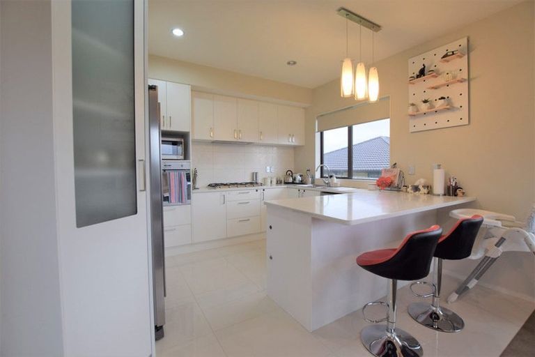 Photo of property in 6 Karika Place, Massey, Auckland, 0614