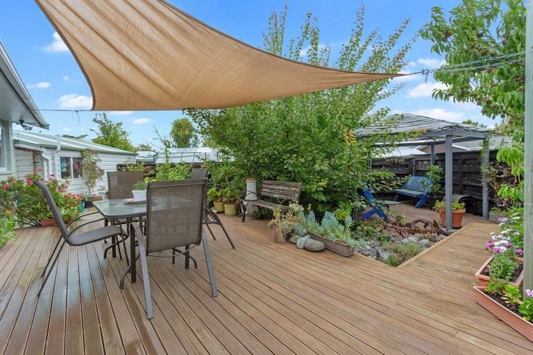 Photo of property in 11 Oban Place, Woolston, Christchurch, 8062