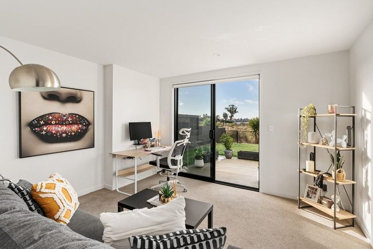 Photo of property in 31 Hinaki Street, Poike, Tauranga, 3112