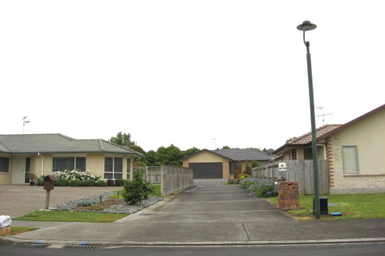 Photo of property in 11 Parkhaven Drive, Rosehill, Papakura, 2113