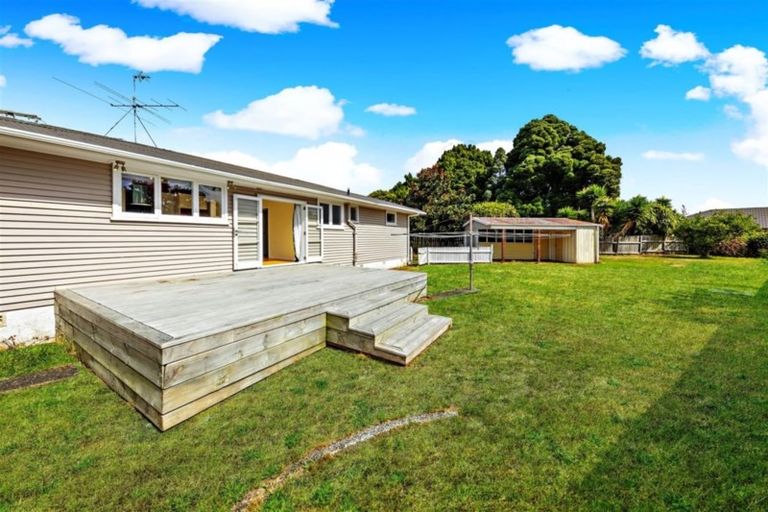 Photo of property in 14 Mountbatten Place, Papakura, 2110