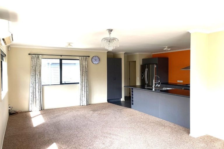 Photo of property in 12 Cresswell Place, Johnsonville, Wellington, 6037