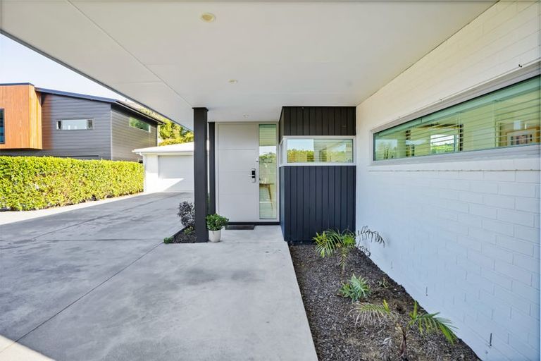 Photo of property in 44 Fernbrook Drive, Hurworth, New Plymouth, 4310